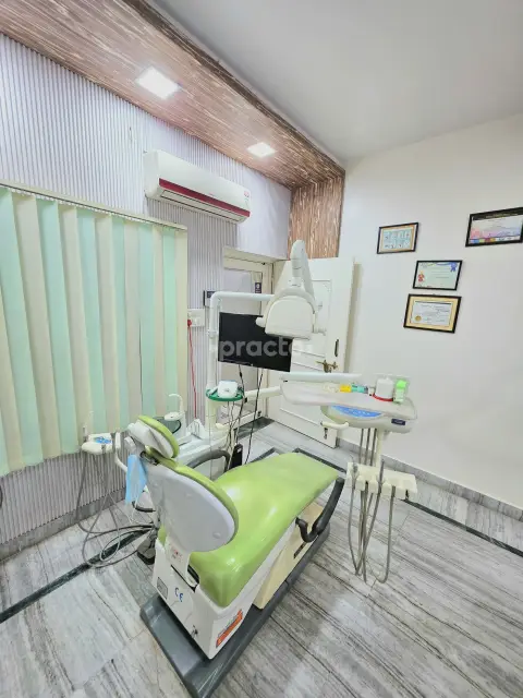 Treatment room, Genus Dental, Lucknow