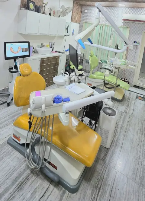 Dental chair & digital display, Genus Dental, Lucknow